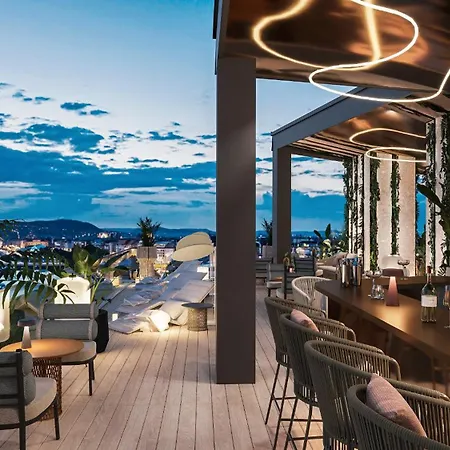 Infinity 4*