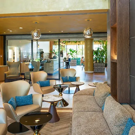 Infinity - Adults Only Hotell