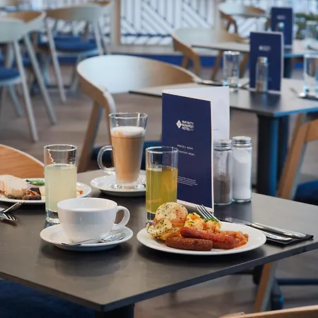 Infinity - Adults Only Hotell